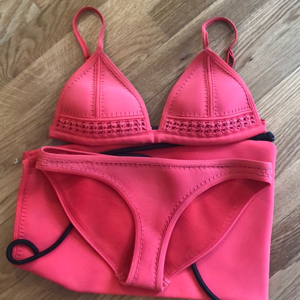 TRIANGL GIGI red bikini with matching bag!